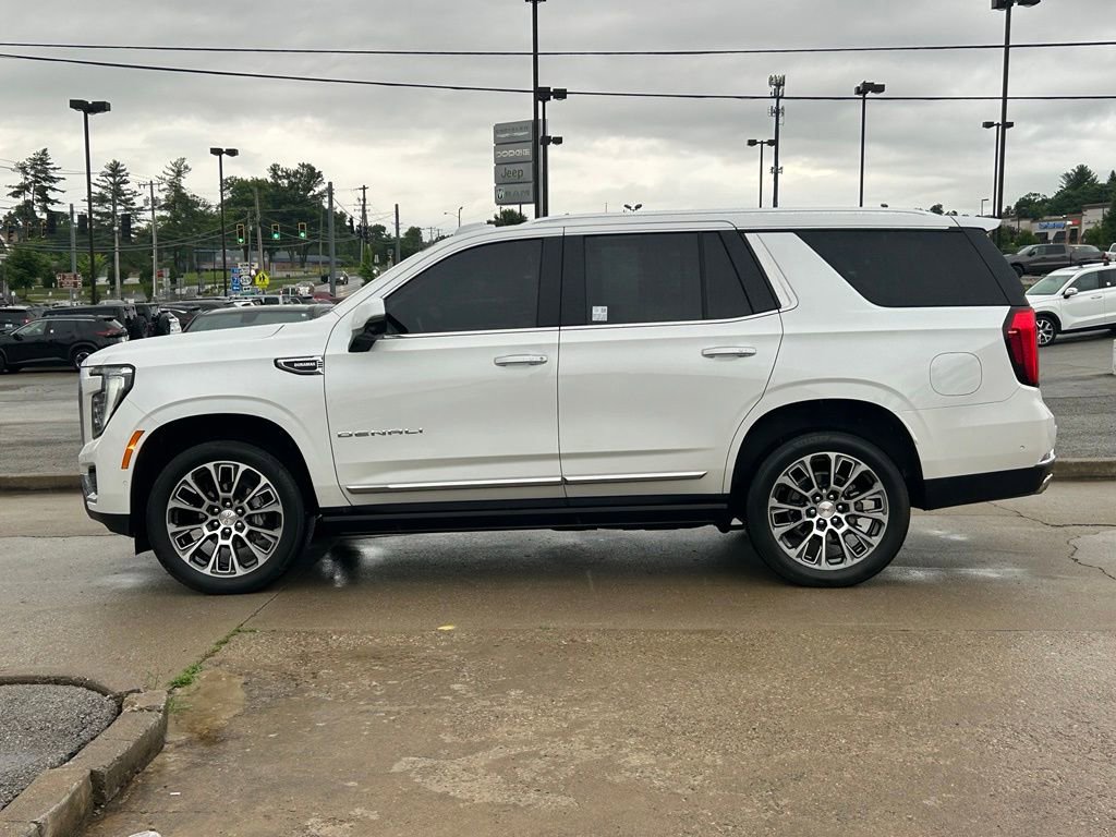 Used 2025 GMC Yukon Denali w/ Denali Reserve Package AWD/4WD image 9