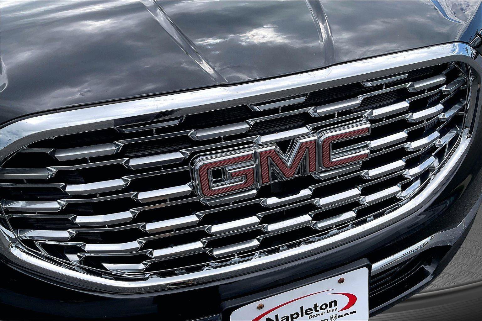 Used 2018 GMC Terrain Denali w/ Driver Alert Package II AWD/4WD image 28