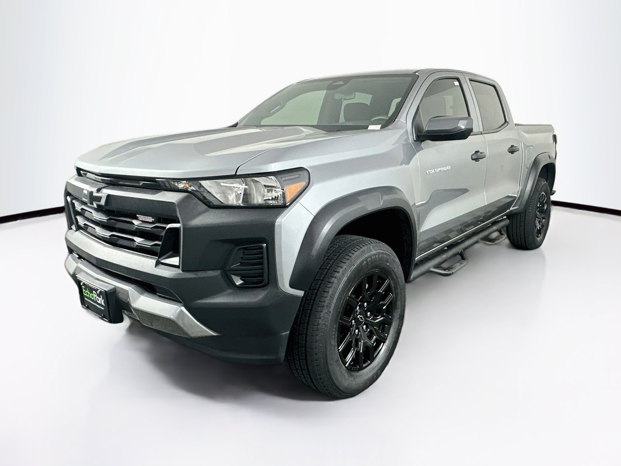 Used 2025 Chevrolet Colorado Trail Boss AWD/4WD image 3