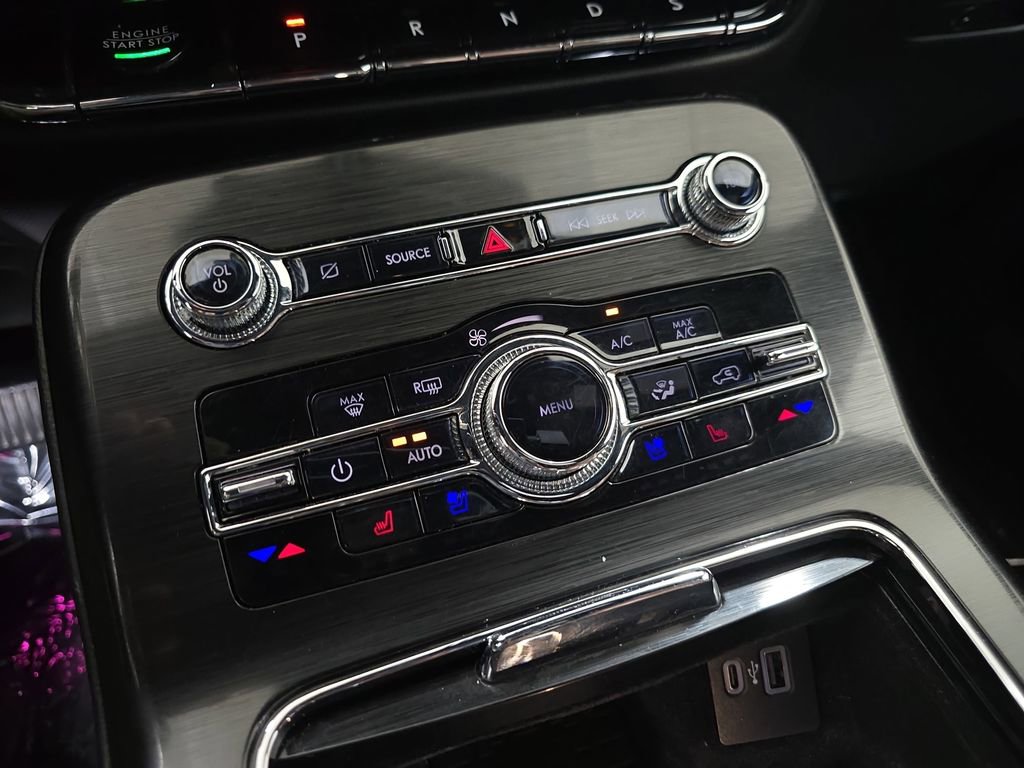 Used 2021 Lincoln Nautilus Reserve w/ Monochromatic Package image 25