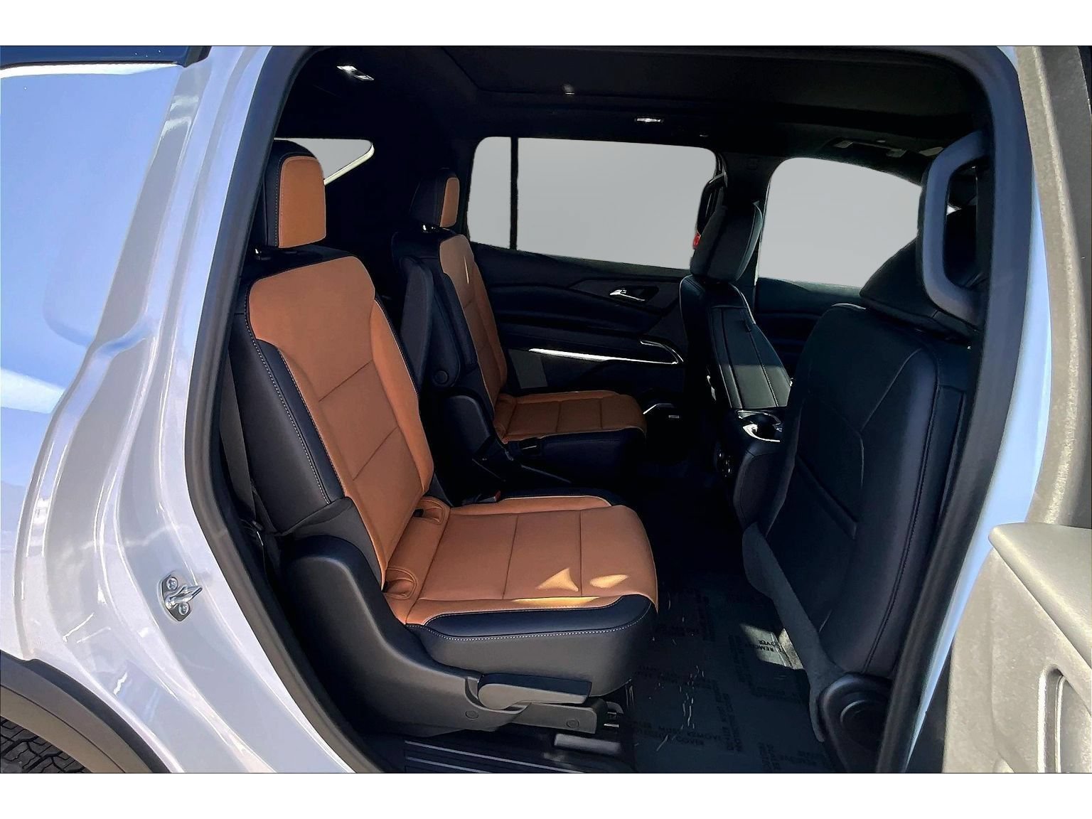 New 2027 Chevrolet Traverse Z71 w/ Enhanced Driving Package AWD/4WD image 10