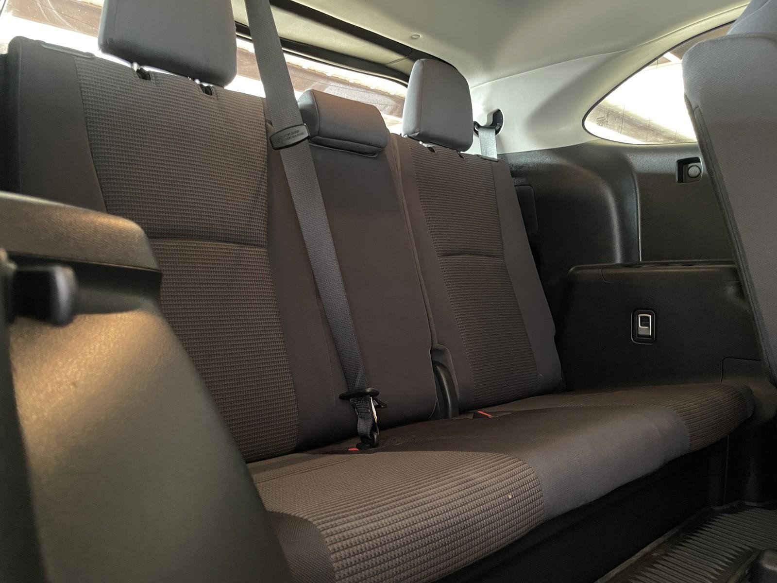 Used 2023 Toyota Highlander LE image 38