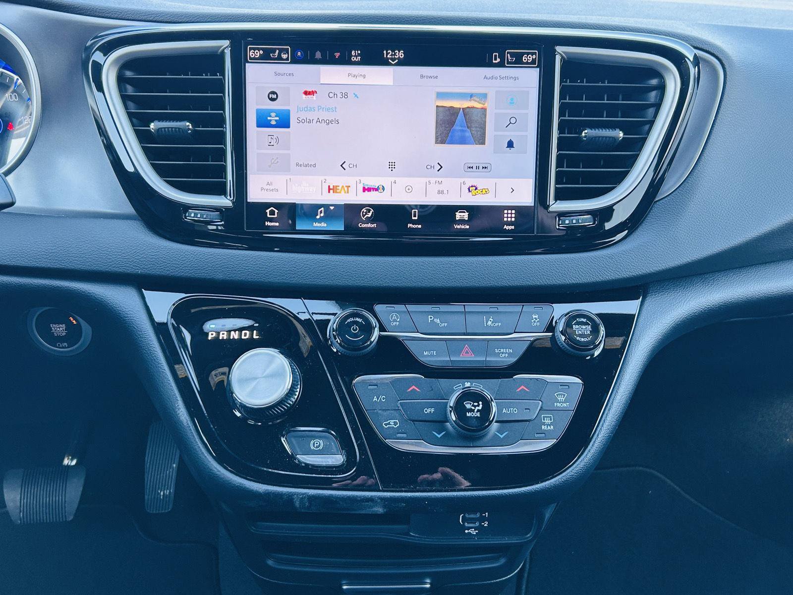 New 2026 Chrysler Voyager LX FWD image 19