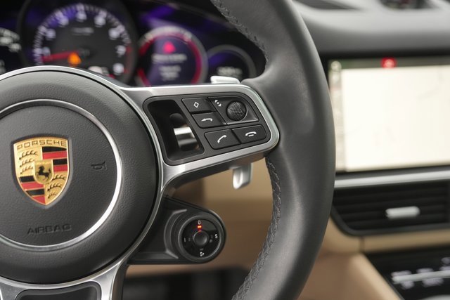 Used 2021 Porsche Cayenne Coupe image 24