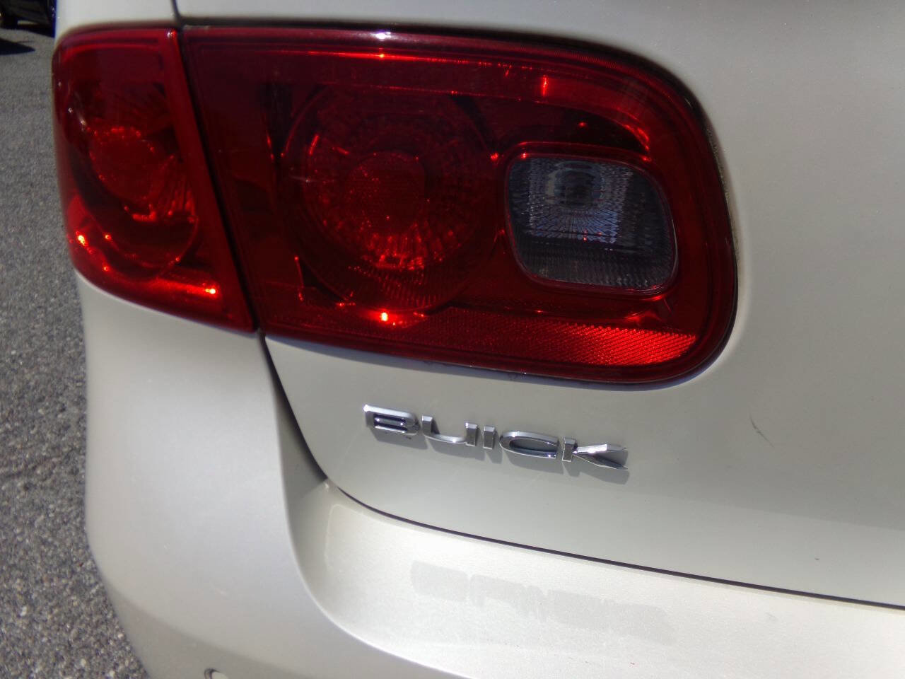 Used 2007 Buick Lucerne CXL FWD image 12
