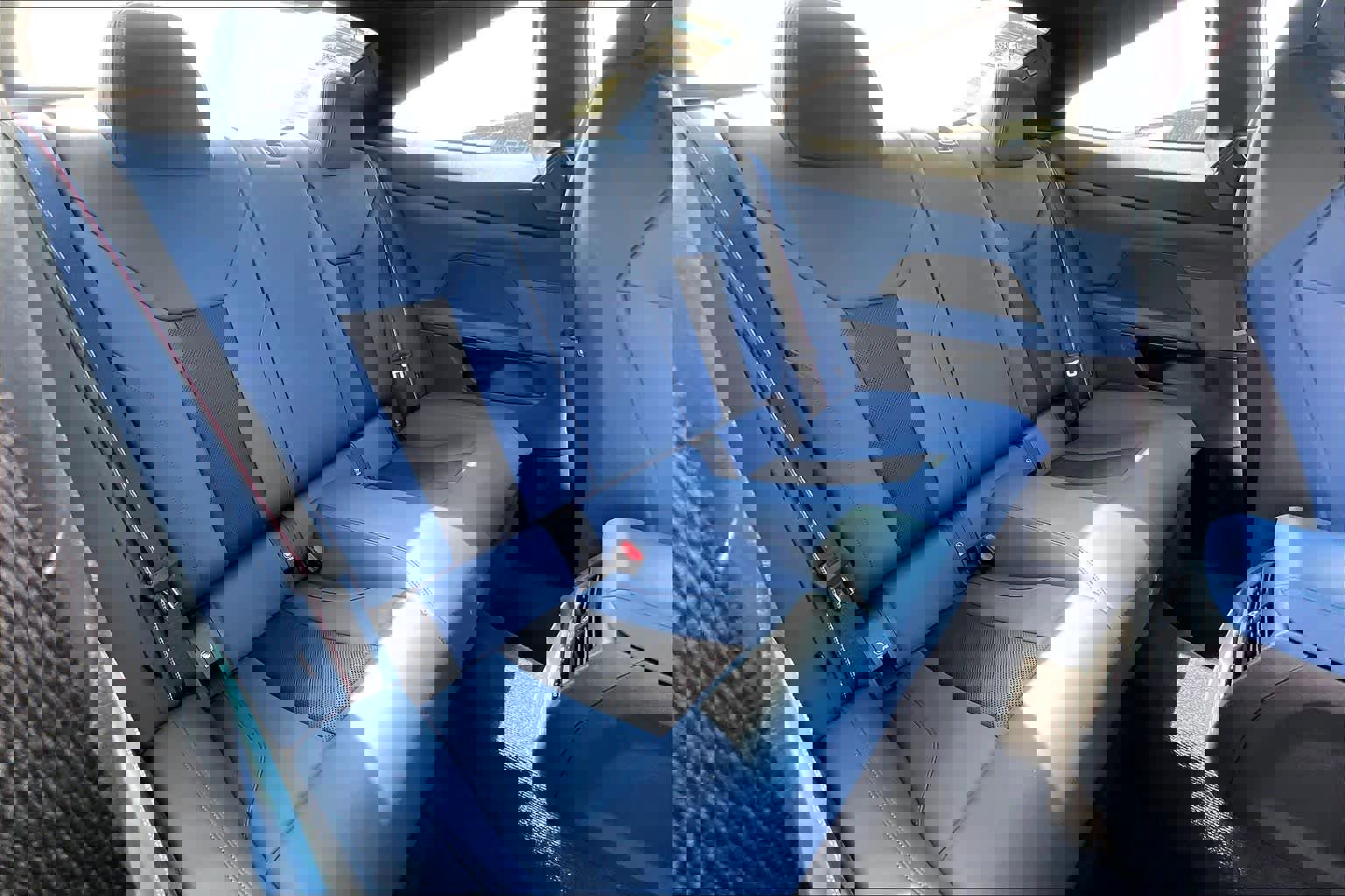 Used 2024 BMW M4 Coupe w/ Executive Package image 29