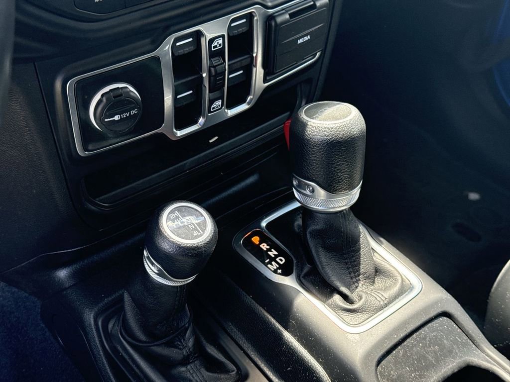 Used 2022 Jeep Gladiator Sport AWD/4WD image 26