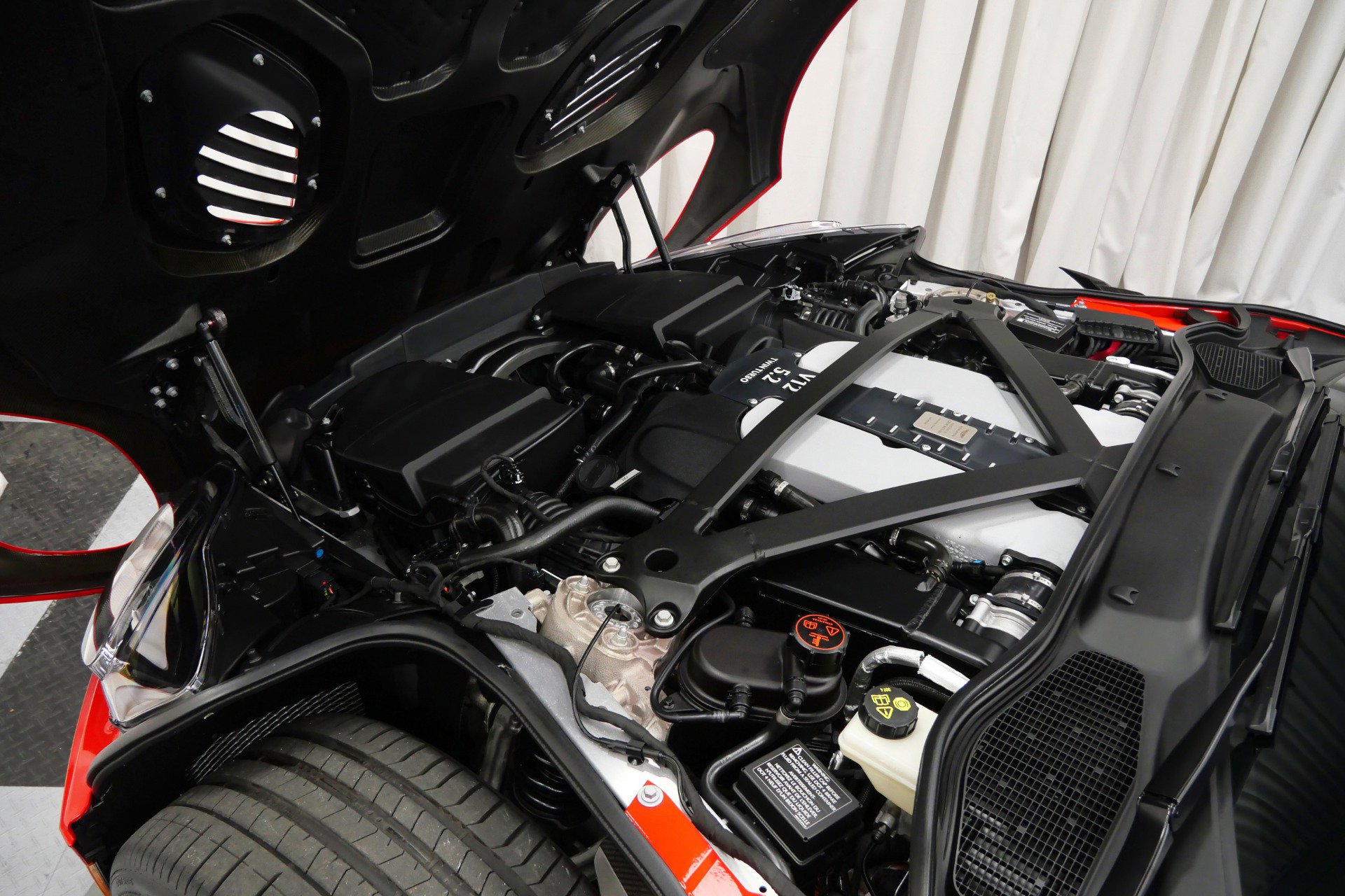 Used 2023 Aston Martin DBS Superleggera Volante image 67