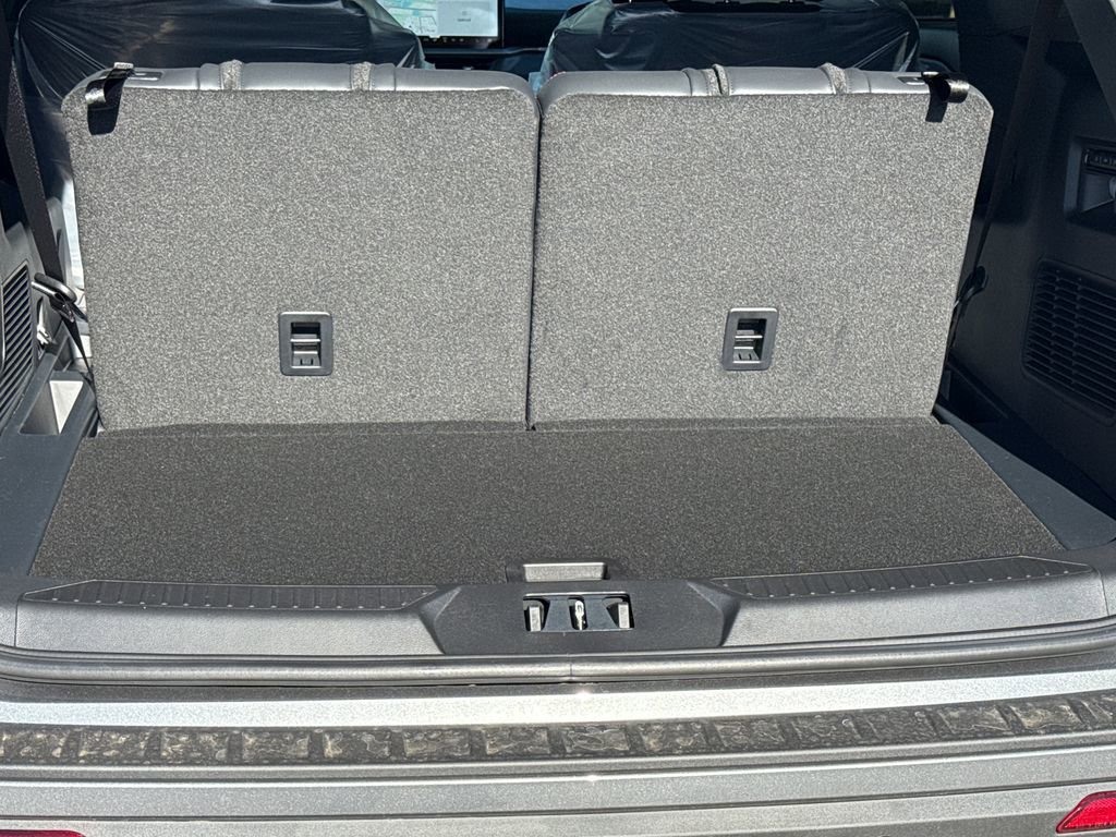 New 2026 Ford Explorer ST RWD image 21