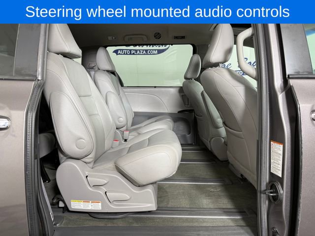 Used 2017 Toyota Sienna XLE AWD/4WD image 20