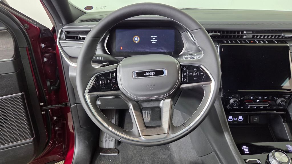 New 2025 Jeep Grand Cherokee Overland w/ Luxury Tech Group IV image 16