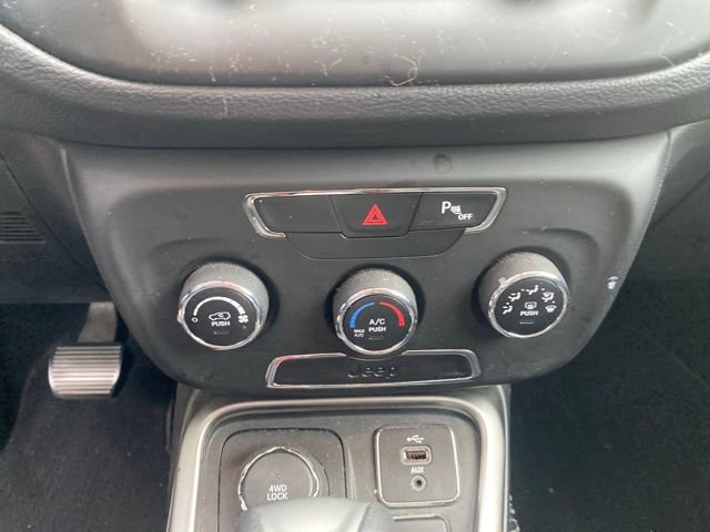 Used 2017 Jeep Compass Sport w/ Tech Group AWD/4WD image 22