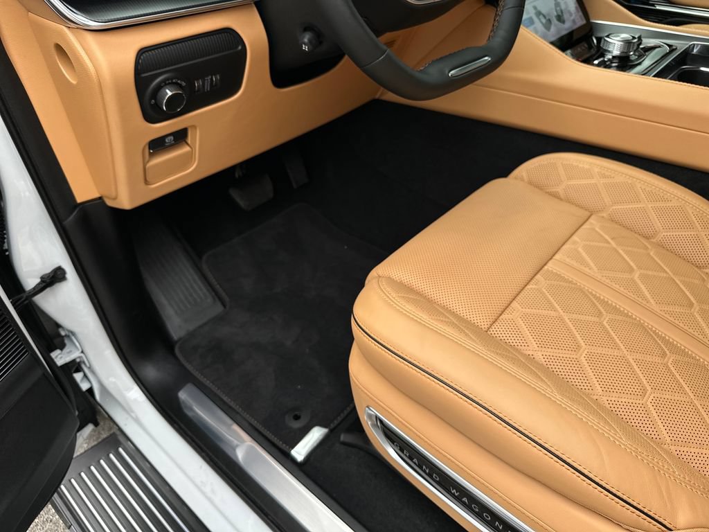 New 2026 Jeep Grand Wagoneer Summit AWD/4WD image 20