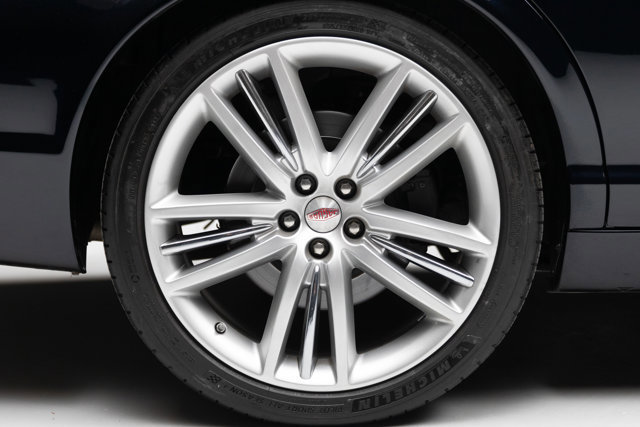 Used 2009 Jaguar XJ Vanden Plas Super V8 Portfolio image 37