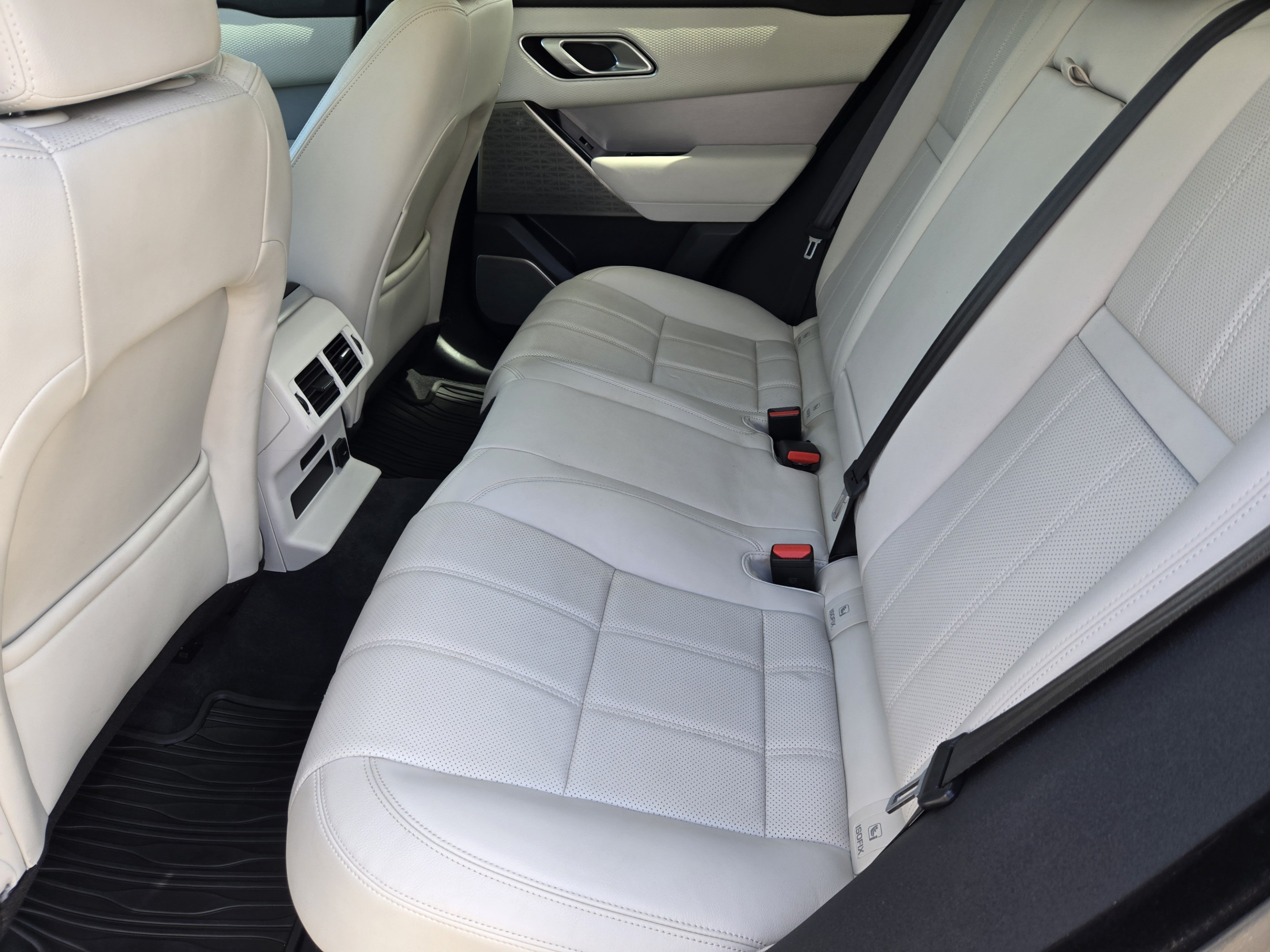 Used 2023 Land Rover Range Rover Velar R-Dynamic S AWD/4WD image 27