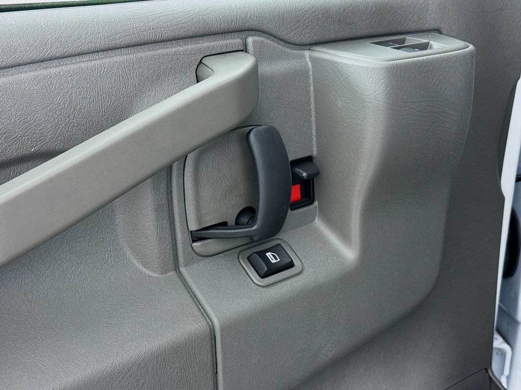New 2025 GMC Savana 3500 w/ Power Convenience Package RWD image 20