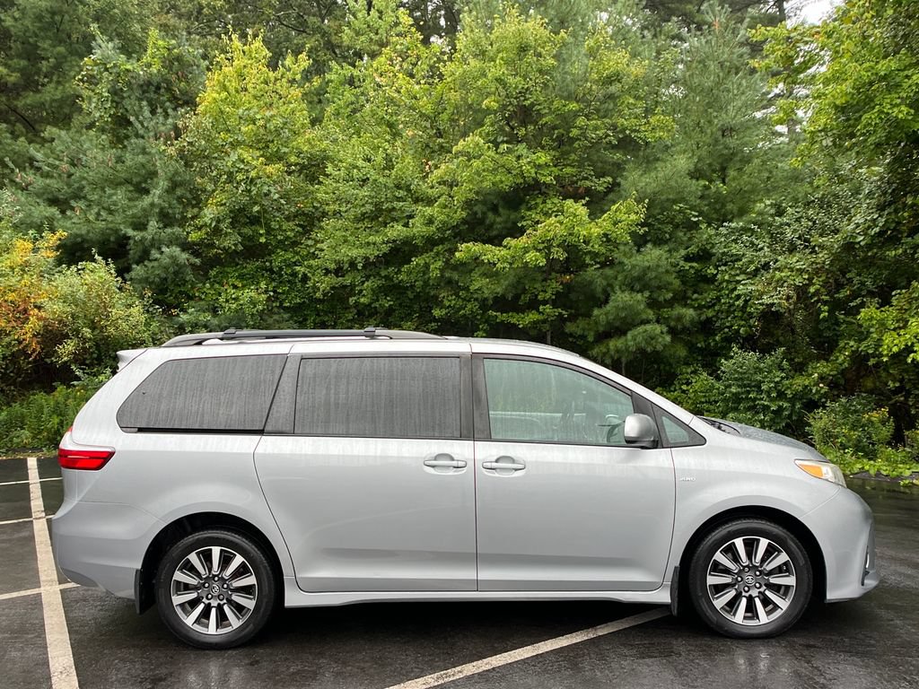 Used 2018 Toyota Sienna LE AWD/4WD image 6