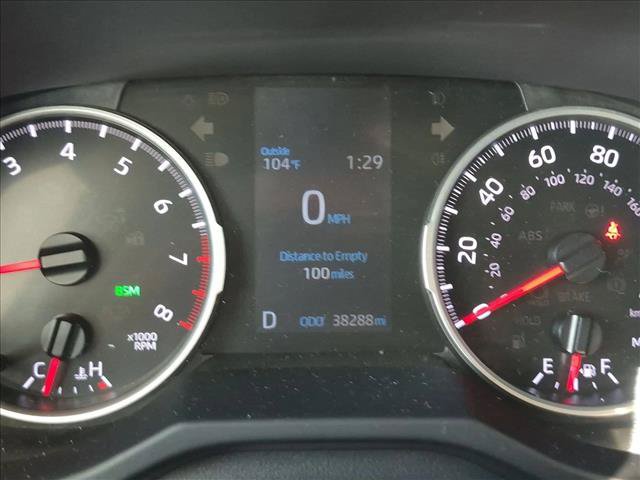 Used 2021 Toyota RAV4 XLE Premium FWD image 9