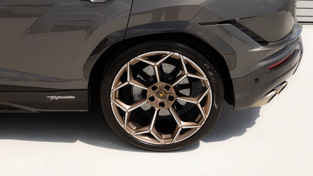 Used 2023 Lamborghini Urus Performante AWD/4WD image 22