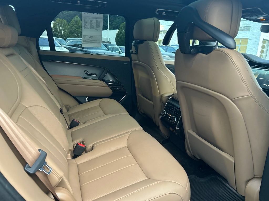 Certified 2025 Land Rover Range Rover Sport SE AWD/4WD image 18