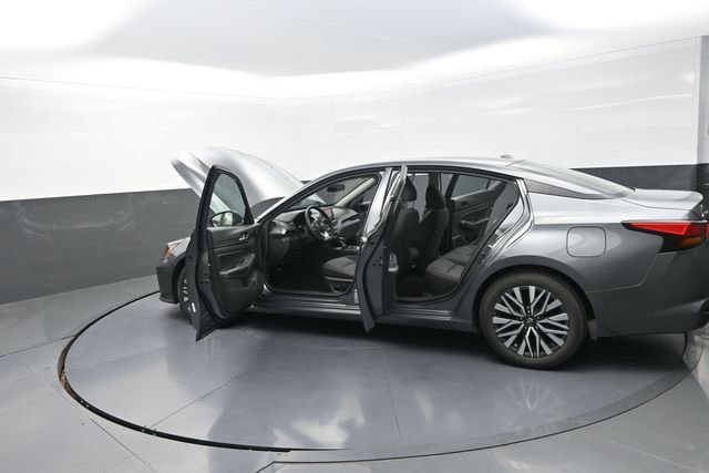 Used 2024 Nissan Altima 2.5 SV image 60