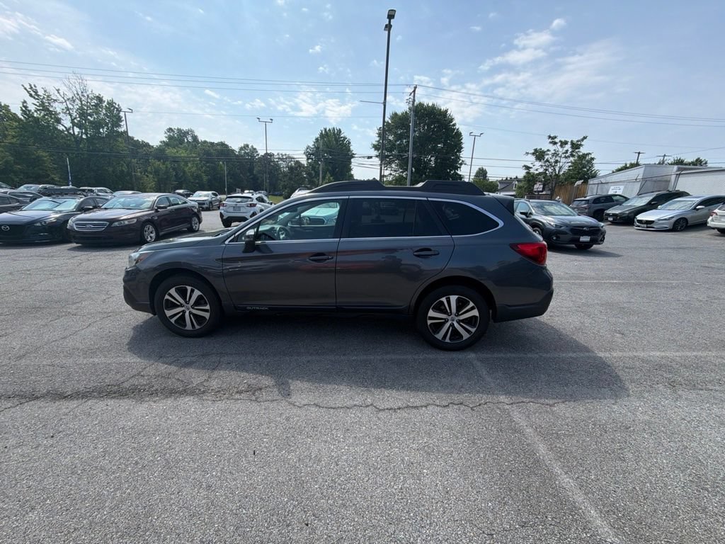 Used 2018 Subaru Outback 2.5i Limited AWD/4WD image 4