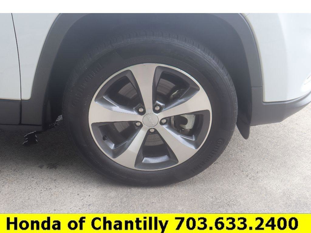 Used 2022 Jeep Cherokee Limited image 29