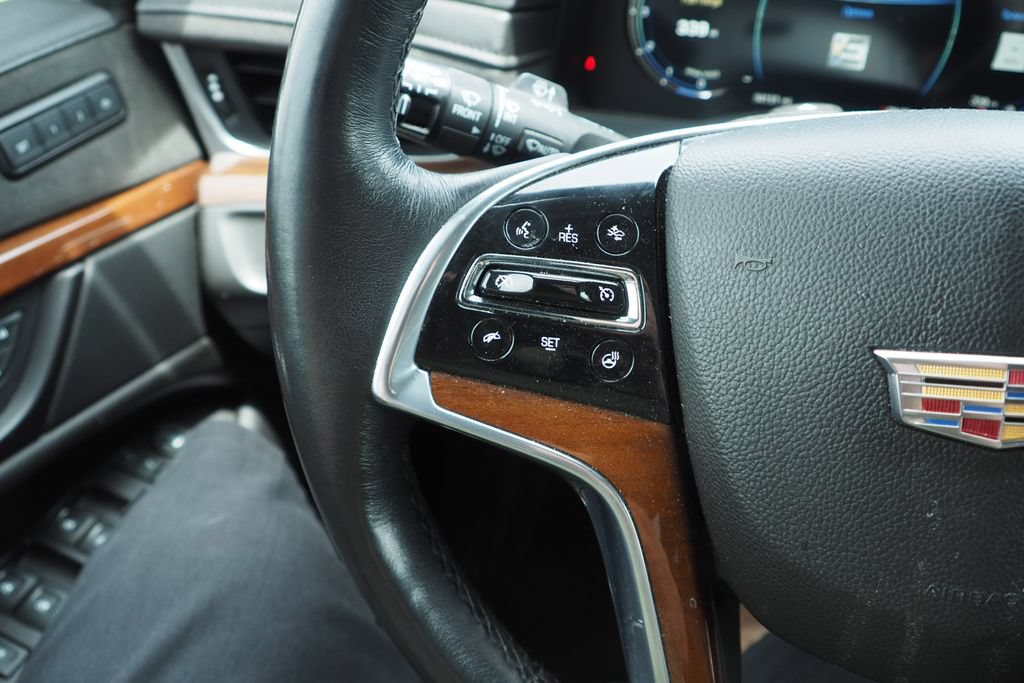 Used 2020 Cadillac Escalade Premium Luxury AWD/4WD image 29