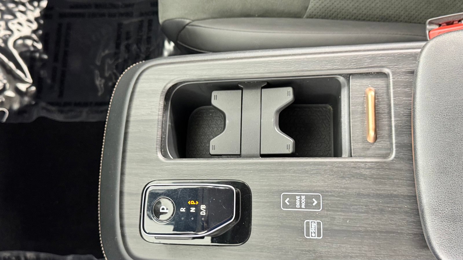 Certified 2024 Nissan Ariya AWD image 28