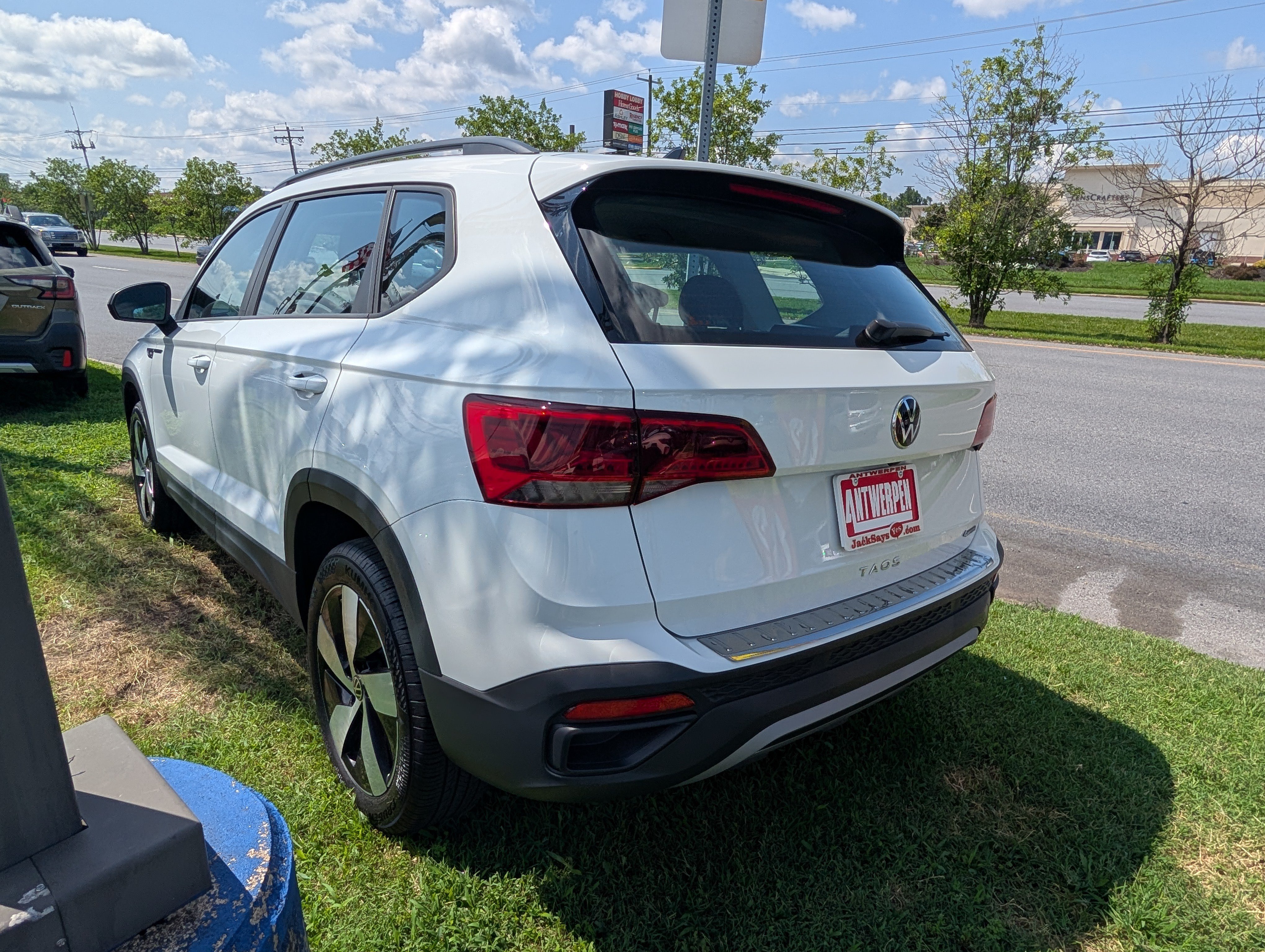 Used 2023 Volkswagen Taos S w/ Driver Assistance Package AWD/4WD image 3