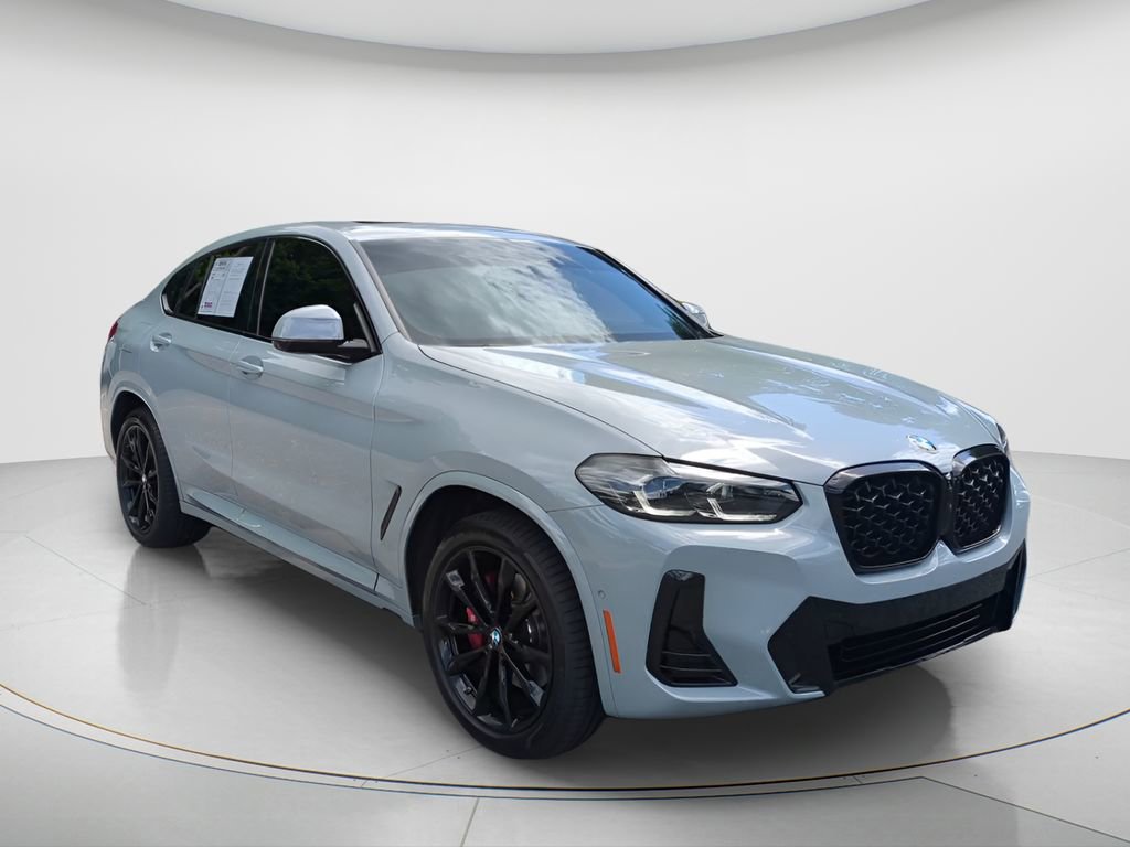 Certified 2024 BMW X4 xDrive30i w/ Premium Package AWD/4WD image 3
