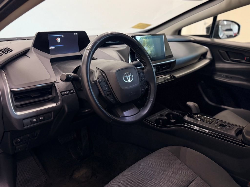 Used 2023 Toyota Prius LE FWD image 11