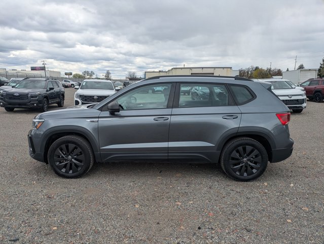 Used 2022 Volkswagen Taos S image 9