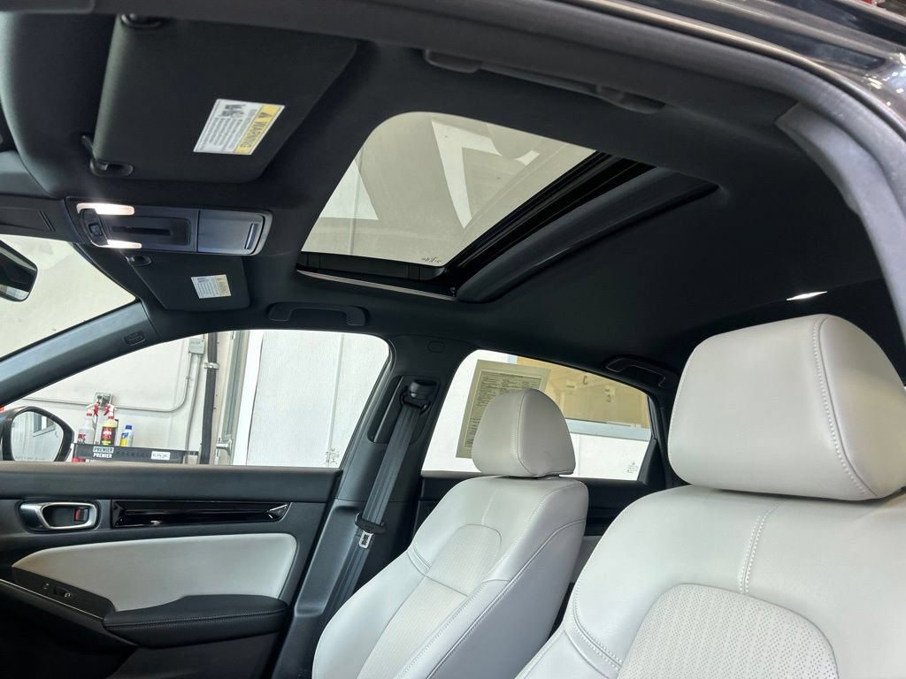 Used 2022 Honda Civic Sport Touring image 6