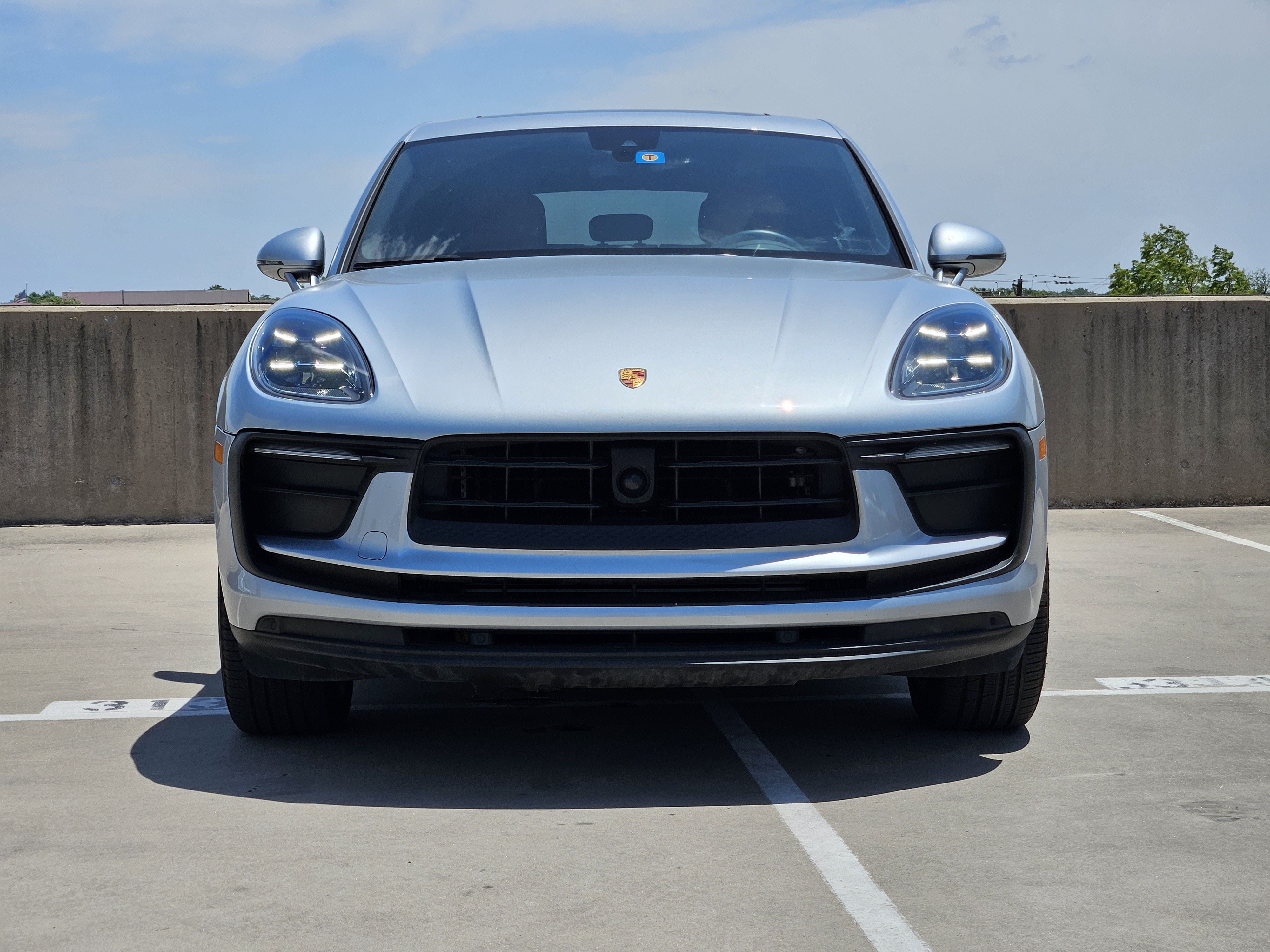 Certified 2023 Porsche Macan AWD/4WD image 11