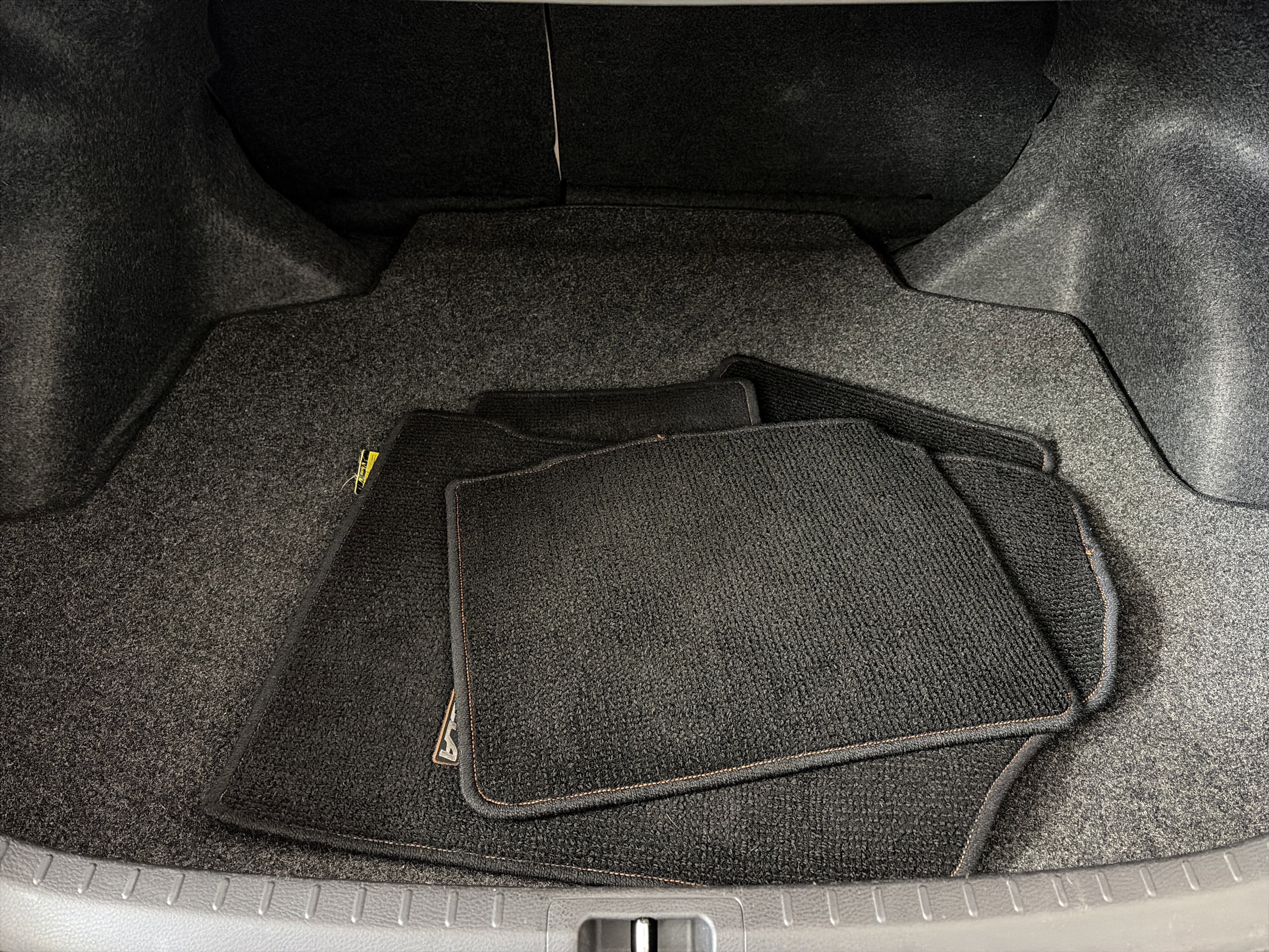 Used 2016 Toyota Corolla LE image 28