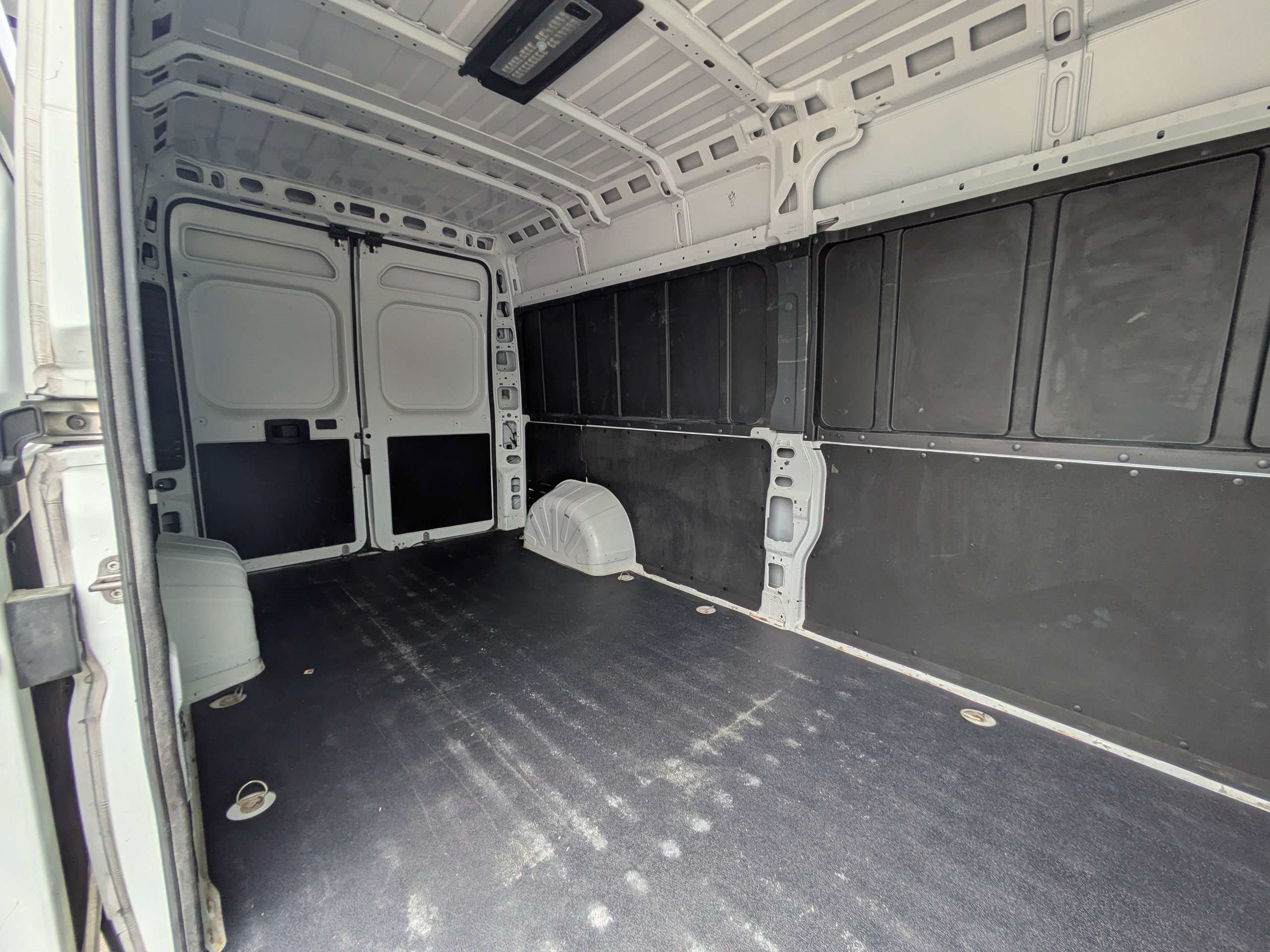 Used 2025 RAM ProMaster 2500 w/ Convenience Group FWD image 13