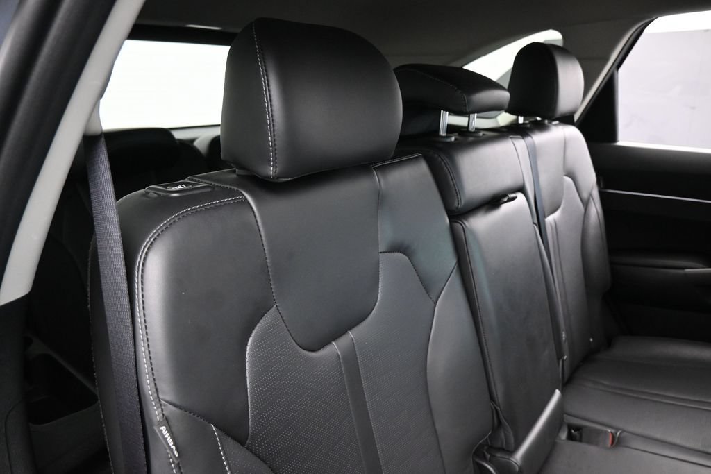 Used 2024 Kia Sorento S FWD image 40