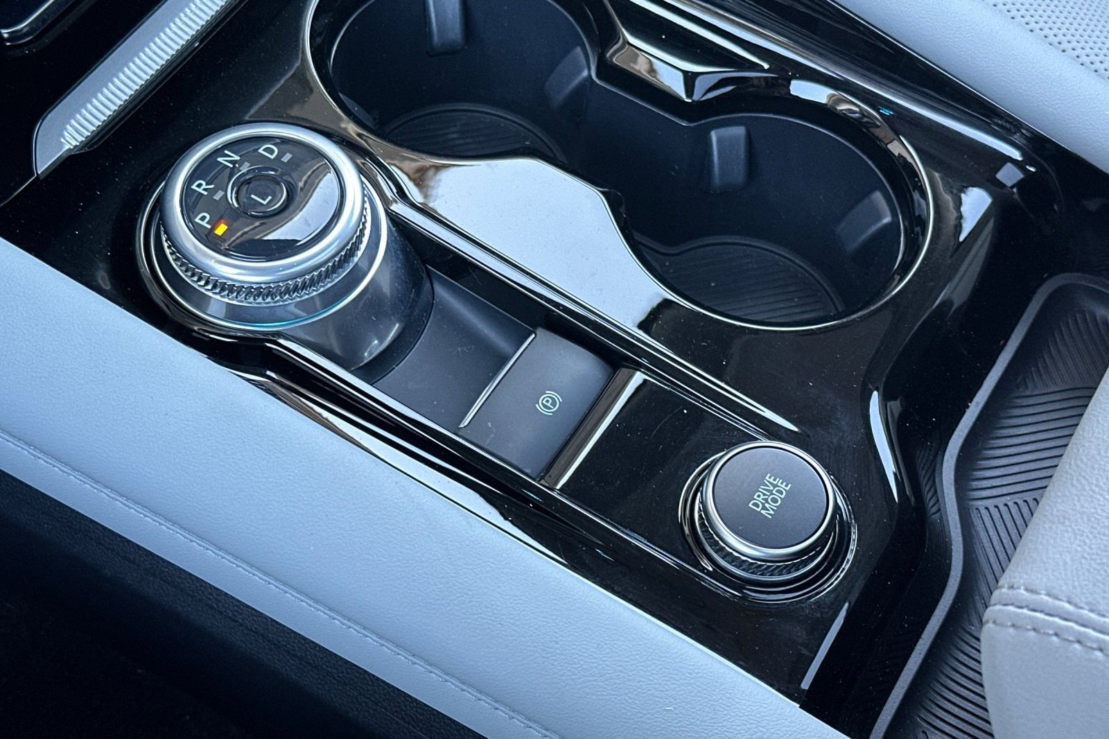 Used 2025 Ford Explorer Platinum w/ Ultimate Package image 20