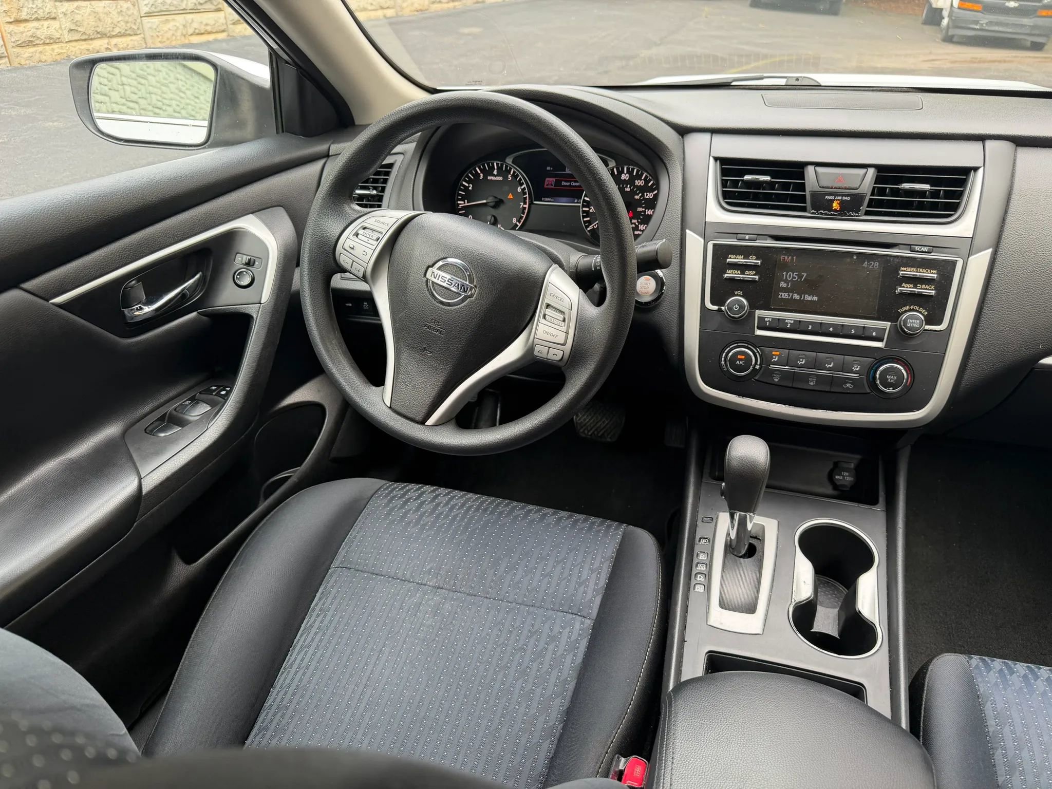 Used 2016 Nissan Altima 2.5 S w/ Power Driver Seat Package FWD image 13