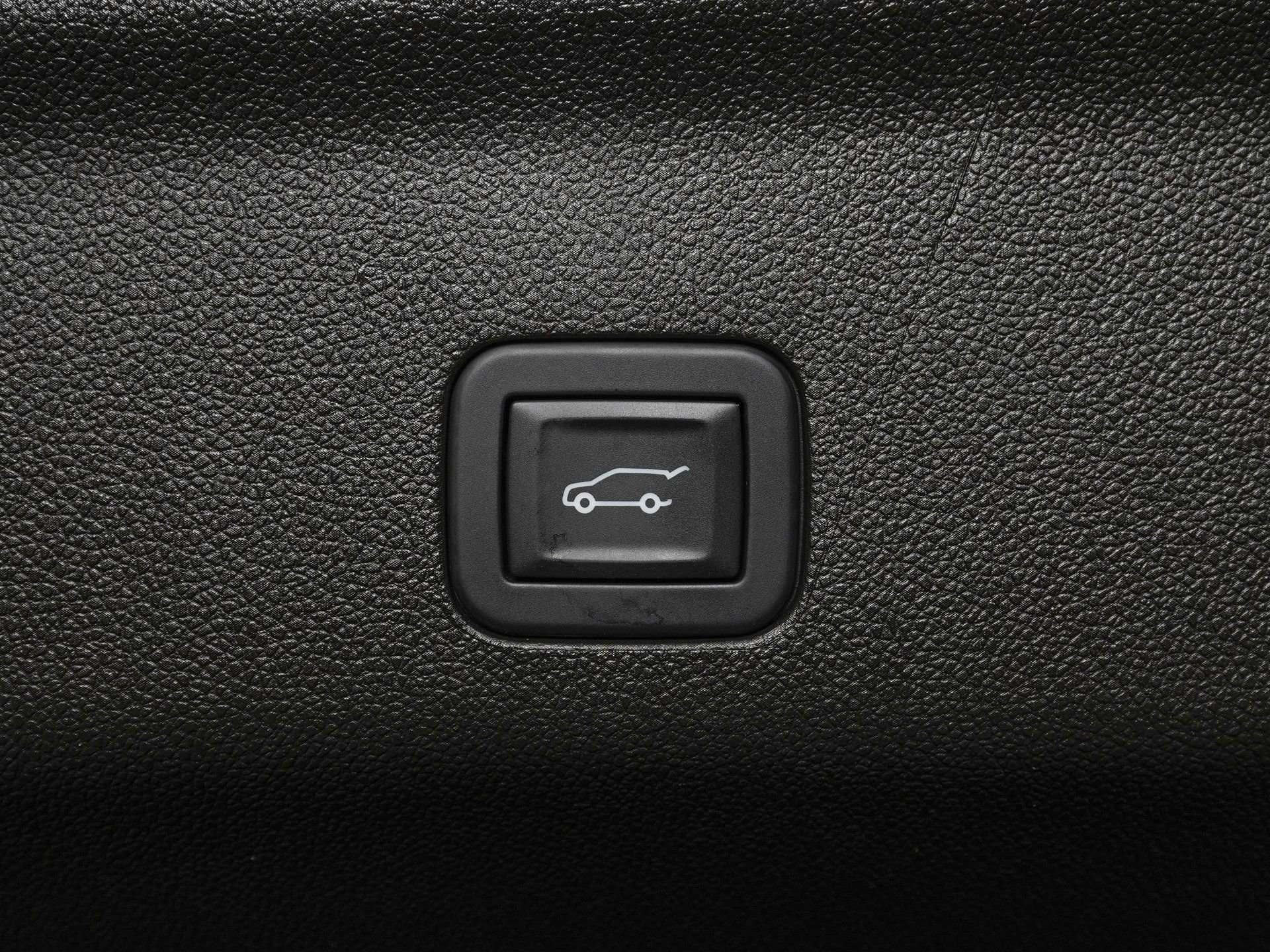 Used 2026 GMC Yukon Denali w/ Advanced Technology Package image 15