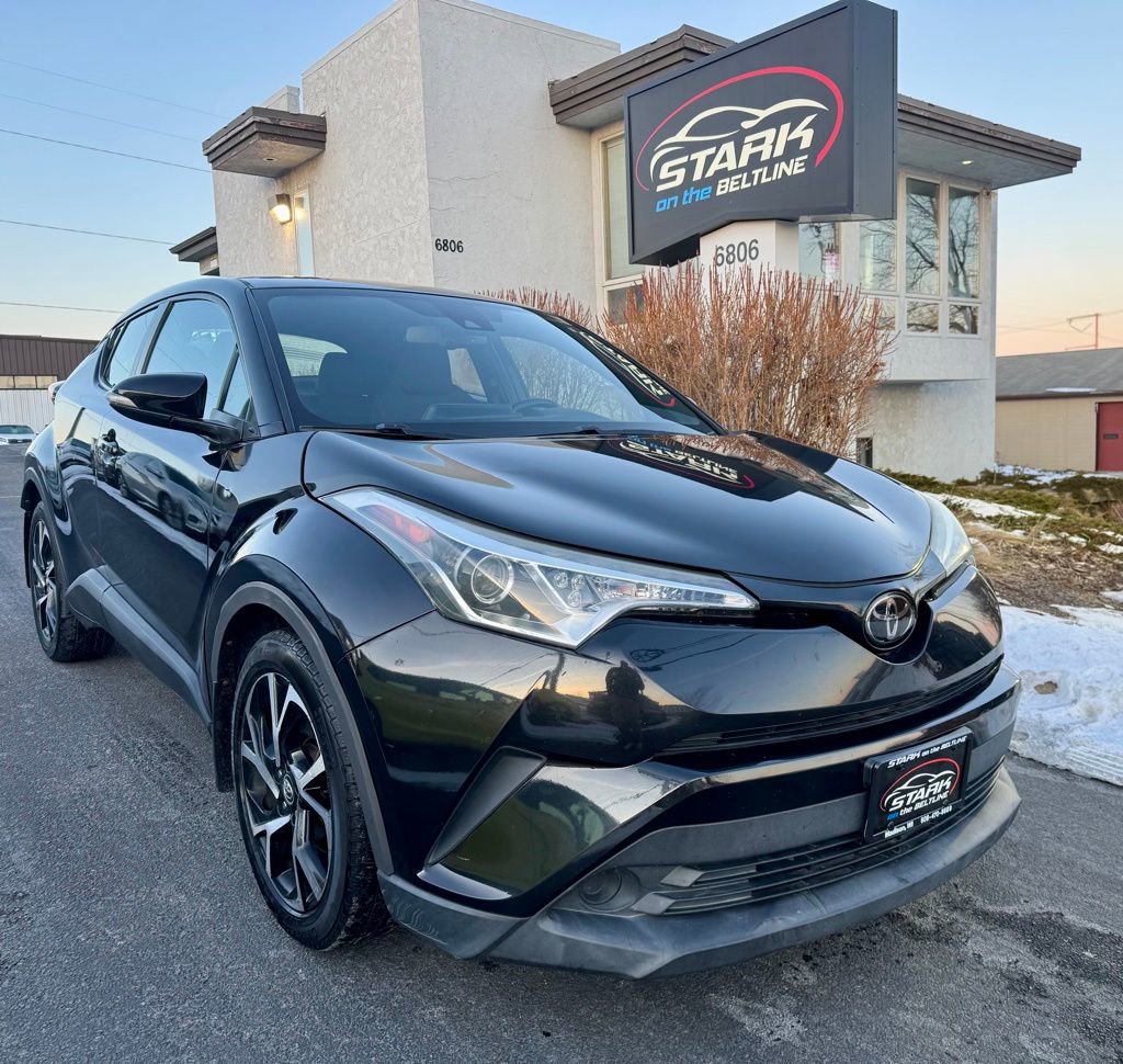 Used 2018 Toyota C-HR XLE image 2