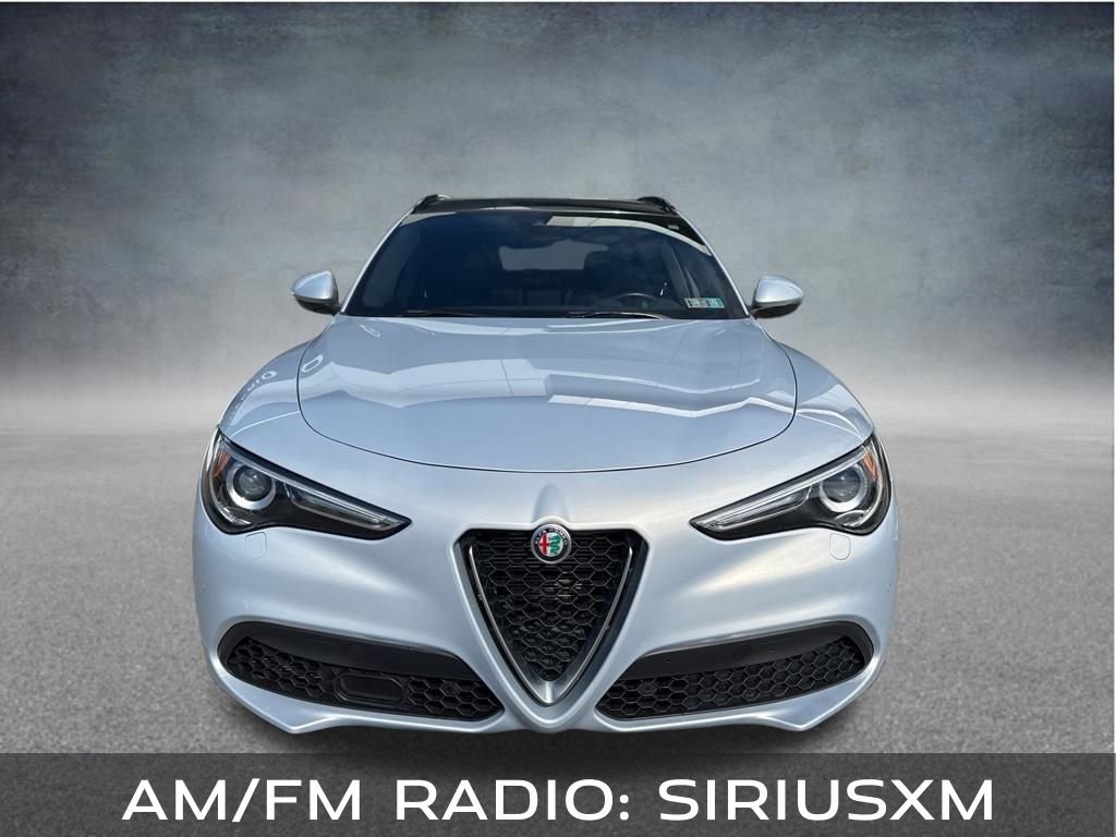 Used 2022 Alfa Romeo Stelvio Ti image 9