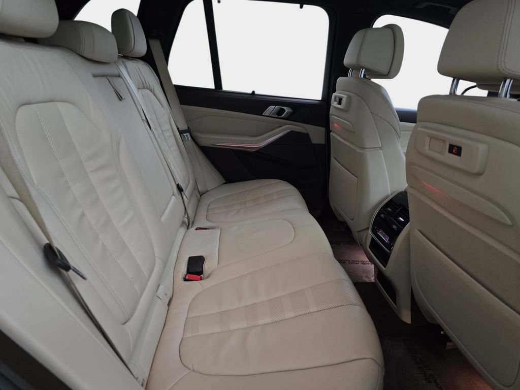 Used 2019 BMW X5 xDrive40i w/ Premium Package AWD/4WD image 13