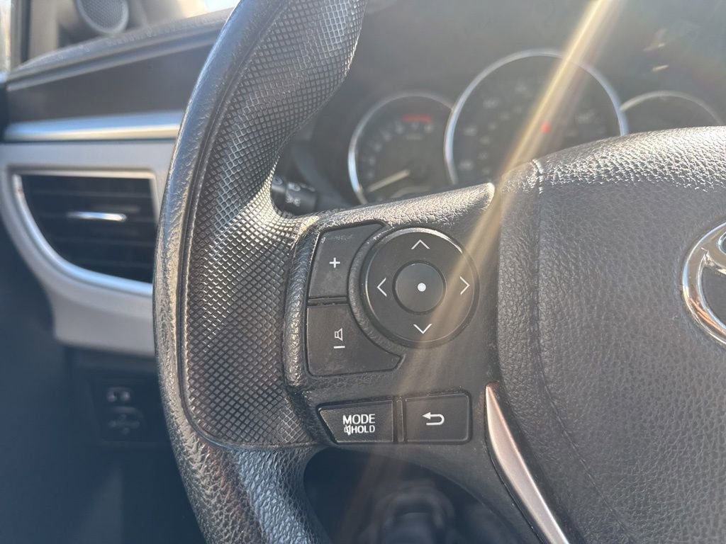 Used 2015 Toyota Corolla LE image 13