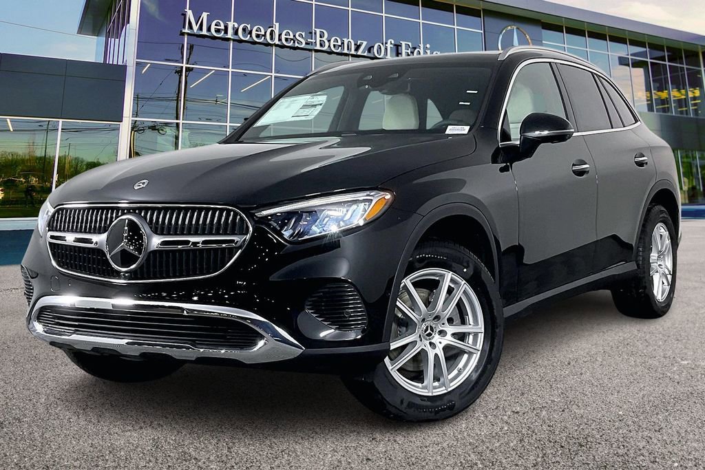 Used 2026 Mercedes-Benz GLC 300 4MATIC image 2