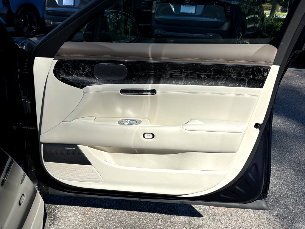 New 2025 Genesis G90 3.5T image 15