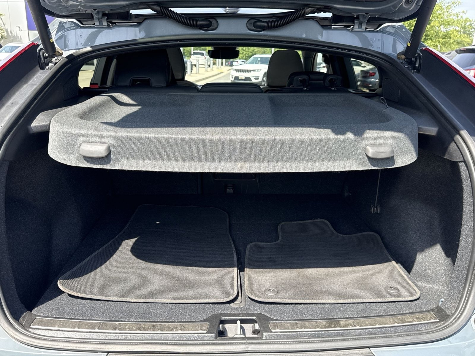 Used 2023 Volvo C40 P8 Recharge Ultimate AWD/4WD image 25