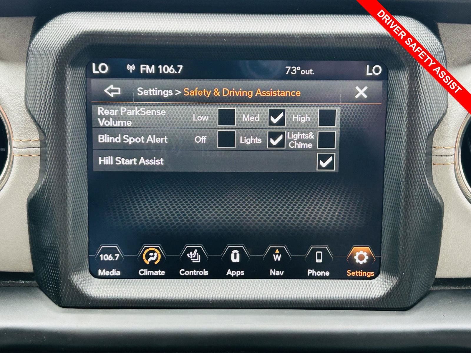 Used 2023 Jeep Wrangler Unlimited Sahara AWD/4WD image 7