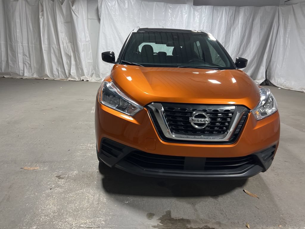 Used 2020 Nissan Kicks SV FWD image 2
